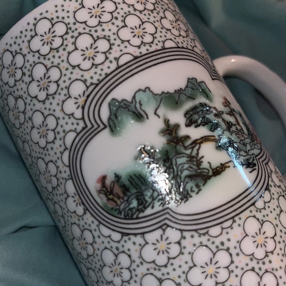 Asian mountain scenery cup - Picture 7 of 8